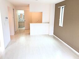 ブロッサム 103 1階1LDKのリビング/ダイニング