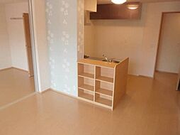 ウイステリアII・III III 1階2LDKのリビング/ダイニング