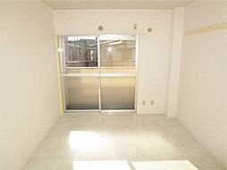 サードフロンティア 206. 2階1Kのリビング/ダイニング