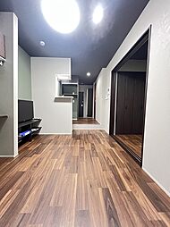 ジーイーオンズ 2階1LDKのリビング/ダイニング