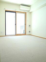 ブルーベル上井草 地下1階1Kのリビング/ダイニング