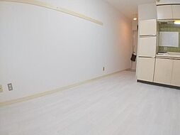 メゾン・ド・ノア 3階ワンルームのリビング/ダイニング