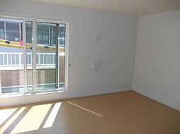 プリマローズコースト 2階1LDKのリビング/ダイニング