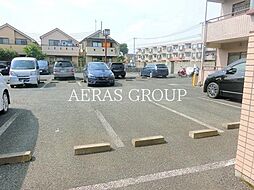 8 / 9