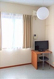 レオパレス九番街 2階1Kのリビング/ダイニング