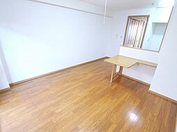 ル・ソレイユ桂川 1階ワンルームのリビング/ダイニング