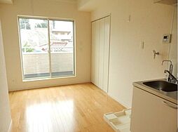 ライム 2階ワンルームのリビング/ダイニング