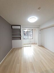 オリバイス 105 1階ワンルームのリビング/ダイニング