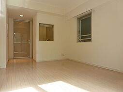 プラチナコート中目黒 201 2階1LDKのリビング/ダイニング