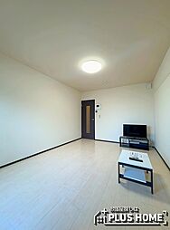 レオネクストクレーン 2階1Kのリビング/ダイニング