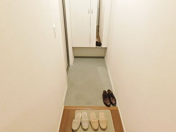 ＴｈｅＰｅｒｓｉｍｍｏｎＣ_内装_2
