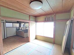 大杉4丁目貸家 4DKのリビング/ダイニング