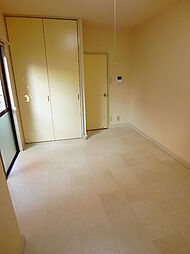 メゾン多摩川 202 2階1Kのリビング/ダイニング