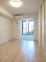 多摩都市モノレール 松が谷駅 徒歩19分の賃貸アパート 1階1LDKのリビング/ダイニング