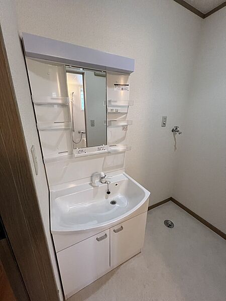 detached 東京都日野市百草2078-1

地図を見る