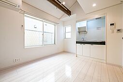 アウルム 2階ワンルームのリビング/ダイニング