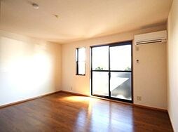 セレニティーホームズA 1階1Kのリビング/ダイニング