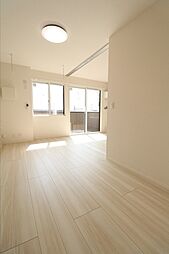 ラフィーネII 3階1LDKのリビング/ダイニング