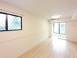 ライズ 1階1LDKのリビング/ダイニング