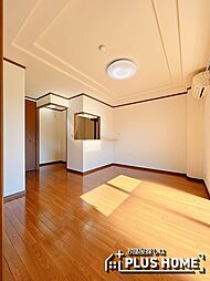 ＳＵＮ 　ＰＡＴＩＯ　III 105 1階1LDKのリビング/ダイニング