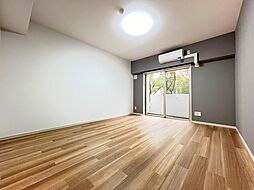 Ｌ−Ｆｌａｔ横浜大通り公園 704 7階ワンルームのリビング/ダイニング