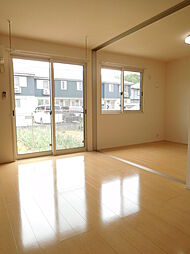 ブリリアントＫ 102 1階1LDKのリビング/ダイニング