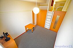 レオパレスK&H 2階1Kのリビング/ダイニング