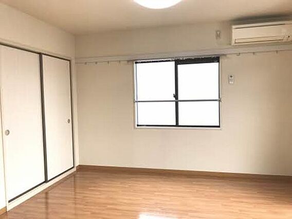 ラヴィアンローズ_内装_0