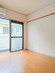 バードパーク新浜 2階1Kのリビング/ダイニング