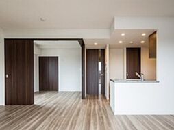 リーフィアレジデンス狛江和泉本町 8階3LDKのリビング/ダイニング