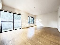 ファミーユ成瀬 101 1階3SLDKのリビング/ダイニング