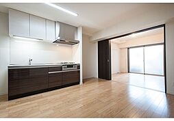 グランデュールIII江ノ島 3階1LDKのリビング/ダイニング