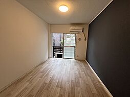 コンフォスタジオ永山 105 1階ワンルームのリビング/ダイニング