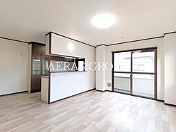 杉浦ビル 2階4LDKのリビング/ダイニング