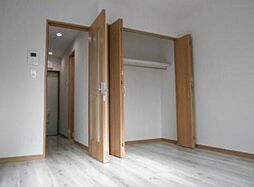 セカンドダウン 2階1Kのリビング/ダイニング