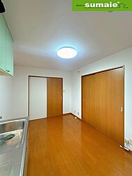 プチシャトー 2階2DKのリビング/ダイニング