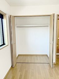 パレアージュ ＣＤＥＦＧ 2階2LDKのリビング/ダイニング