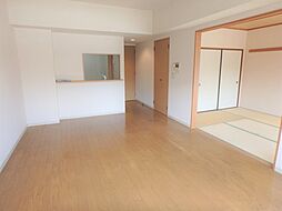 ファインクレスト若葉台 702 7階2LDKのリビング/ダイニング