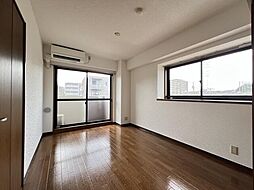 グリュック 3階1DKのリビング/ダイニング