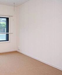 ラシクラス・カリビアンIII 地下1階1Kのリビング/ダイニング