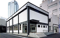 麻布税務署 741m