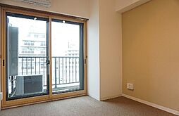 Bee Flats 10階2DKのリビング/ダイニング