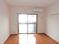 メイプルヒルズ 3階1Kのリビング/ダイニング