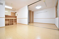 JR白新線 新発田駅 バス35分 コモタウン前下車 徒歩5分の賃貸アパート 2階1LDKのリビング/ダイニング