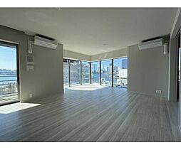 ＨＡＲＵＭＩＦＬＡＧ　ＳＵＮ　ＶＩＬＬＡＧＥ　Ａ棟 508 5階3LDKのリビング/ダイニング