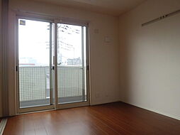 Ｖｉｌｌａ Ｇａｒｌａｎｄ Ｃｏｕｒｔ 3階1LDKのリビング/ダイニング