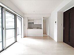 グラディート町田 8階1SLDKのリビング/ダイニング