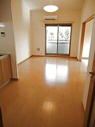 ジュールエストII 1階1LDKのリビング/ダイニング