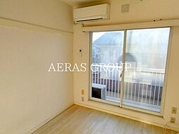 ローズアパート 2階1Kのリビング/ダイニング