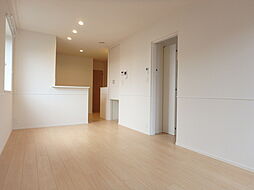 ユーグラシアA 203 2階2LDKのリビング/ダイニング